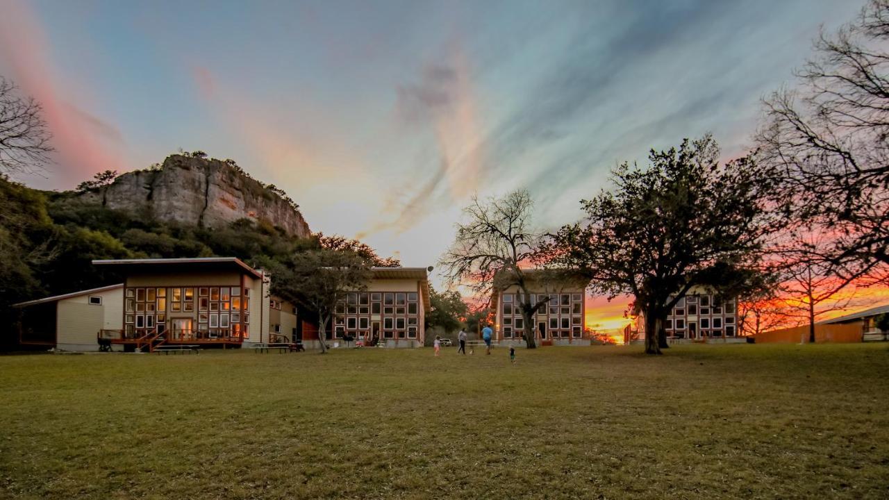 Seven Bluff Cabins Concan Zewnętrze zdjęcie