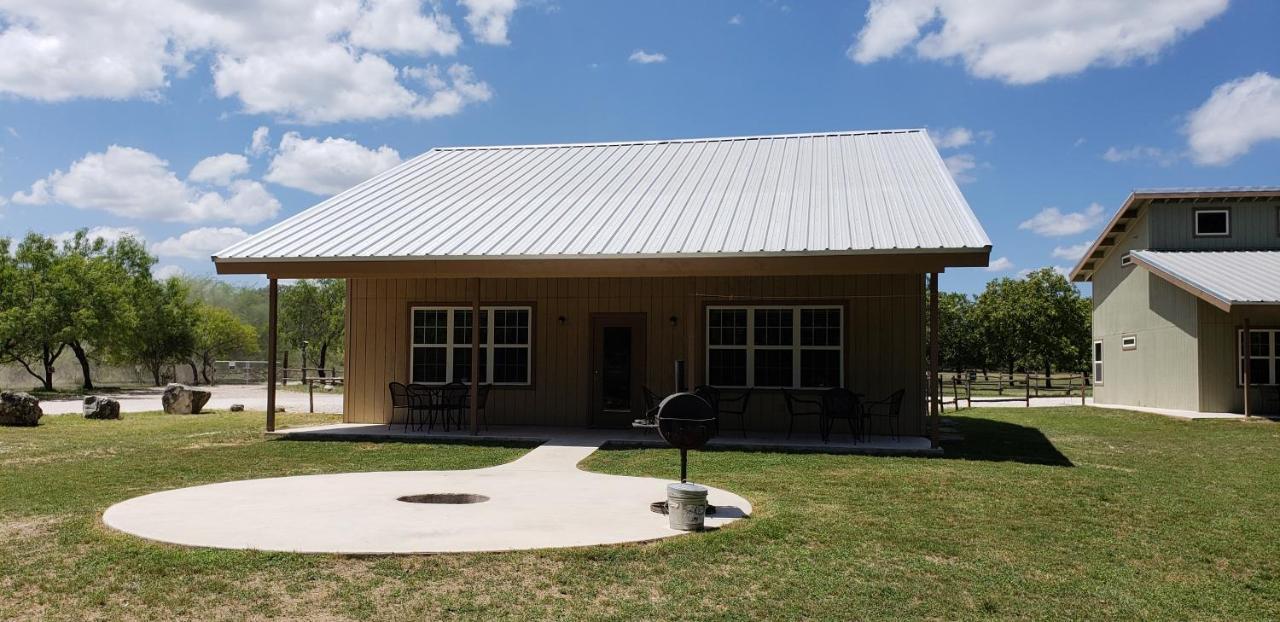 Seven Bluff Cabins Concan Zewnętrze zdjęcie
